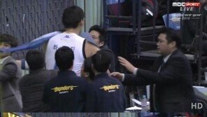 하승진, 여성 관중과 시비… 흥분해 관중석 돌진 ‘깜짝’