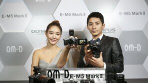 올림푸스, 동영상에 강한 ‘OM-D E-M5 마크2’ 공개