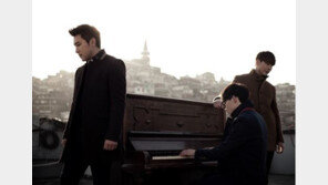 남성 3인조 R&B 보컬그룹 6 to 8, 오늘 강남역에서 게릴라 콘서트 진행