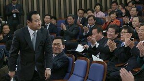 이완구, 인사청문회 연기...증인·참고인 채택 난항으로 ‘출석통보 시한’ 놓쳐...