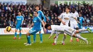 기성용, 복귀전서 시즌 4호골 기록…현지 언론 “제 역할 다했다” 극찬