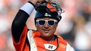 조인성 갑작스러운 담증세…재활캠프 오키나와행