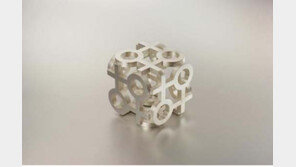 홍성민의 약속큐브 전시회 ‘아름다운 관계의 결정’