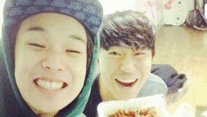 ‘호구의 사랑’ 최우식-이시언, 닭발 들고 드라마 셀프 홍보