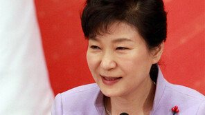 박근혜 대통령 “증세는 국민배신, 링거 주사를 맞는 것”