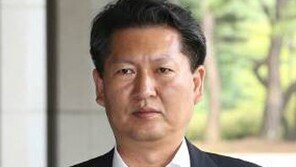 정청래 “문재인 ‘박정희 참배’, 우리가 日王 묘에 절하는 꼴”