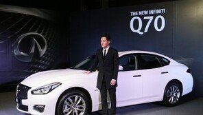 [포토]더 뉴 인피니티 Q70 “홍보 모델 이서진과 함께”