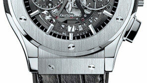 [Q매거진/Picks]시계 선물의 ‘끝판왕’ 심장 노출로 인기몰이