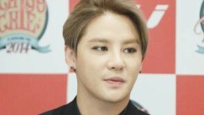 김준수 단독 콘서트 ‘플라워’, 몽환+아찔 포스터 공개…팬心 ‘반응 폭발’