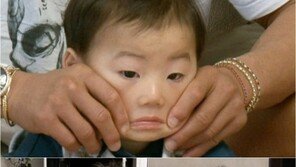 ‘슈퍼맨이 돌아왔다’ 추성훈, 송민국 볼 ‘만지작 만지작’… 귀여워!