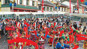 중국 설날 보너스… 상품권이나 고가의 식품류 불경기로 선물 사라져