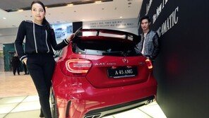 [포토]벤츠, 뉴 A45 AMG 4매틱 “눈 돌아가는 뒤태 날개”