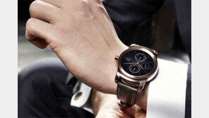 LG 스마트워치 “더 진짜 시계처럼”