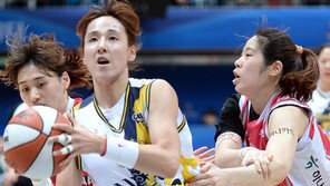 3쿼터 ‘김단비 타임’…신한은행 짜릿한 역전쇼