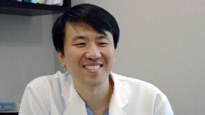 [트러블 없는 피부관리 노하우] 발톱무좀 치료의 신기술 ‘핀포인트 풋레이저’