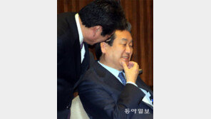 가결에 안도, 이탈표에 착잡한 與