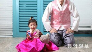 두살 딸과 함께 만난 배우 엄태웅의 설 인사