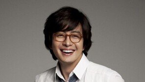 배용준, 일반인 여자친구와 1년만에 결별…이유는 "밝히기 어렵다"