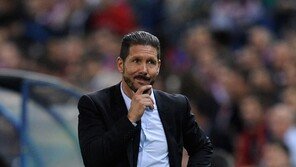 시메오네 A.마드리드 감독, 남자도 반하게 만드는 ‘진한 매력’