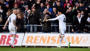 기성용, 한혜진 임신에 ‘젖병 세레모니’ 선보여… 시즌 5호골