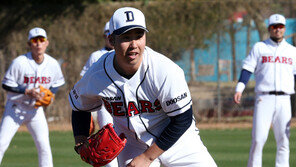 유희관의 느림의 미학, 일본 왕정치도 반했다