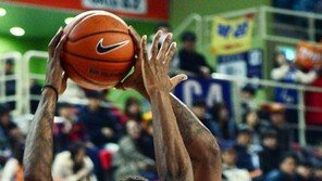 SK 잡은 전자랜드, 6강 매직넘버 ‘1’