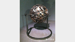 실험성-대중성 사이 길 잃은 이벤트