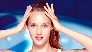 [Q매거진]까칠하고 민감해진 피부, 약국 화장품으로 달랜다