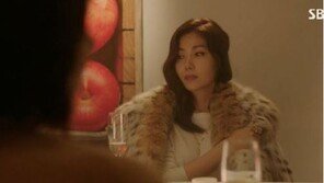 ‘풍문으로 들었소’ 백지연, 재벌家 사모님 완벽 빙의…어색함 없는 발음과 표정에 팬들 시선 ‘확’