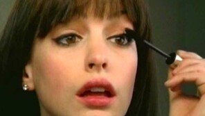 최적의 속눈썹 길이, 눈을 떴을 때 폭의 3분의 1 길이? “속눈썹이 너무 길어도…”