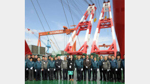 현대重 1만t급 해상크레인 준공