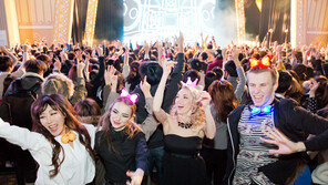 롯데월드, 화이트데이 때 연인 위한 밤샘 힙합파티