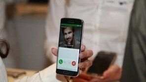 삼성, 갤럭시S6·S6 엣지 공개… 무선충전 패드 위에 올려놓기만 하면 ‘충전 완료’