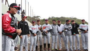 [홍재현 기자의 여기는 오키나와] 젊은 피의 재발견 ‘양상문 감독의 미소’