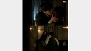 ‘풍문으로 들었소’ 고아성-이준, 눈물의 재회+폭풍키스…‘애틋’