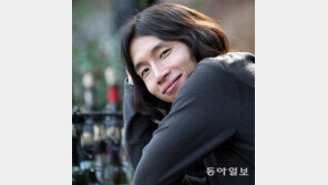 봉태규, 사진작가 하시시박과 오는 가을 결혼 예정 알려져…지인 모임에서 만나