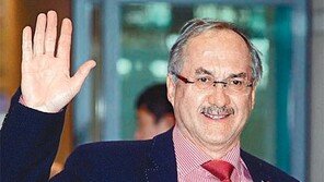 돌아온 슈틸리케 “제2 이정협 계속 발굴”