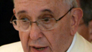교황 “노인 공경하지 않는 사회, 젊은이들 미래도 없어”