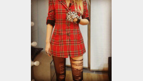 나는 가수다3 양파, 자신의 SNS에 찢어진 스타킹 사진 올려…19금?