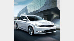 [리얼로드테스트] 60가지 첨단사양·9단 자동변속기…크라이슬러의 역작