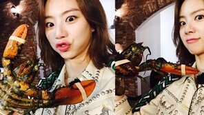 박수진, 랍스터 무한리필 인증샷…랍스터가 얼굴만해! “100점 만점” 인증샷