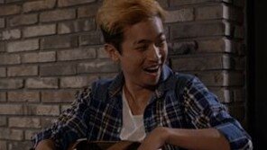 태양을 쏴라 박정민, 금발 글래머女와 베드신 "쉴때 나체로 책읽더라" 이럴수가