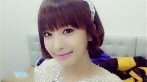 ‘전상우와 열애’ 박정아, 과거 9억 원 웨딩드레스 입고…‘사랑스러운 새 신부’