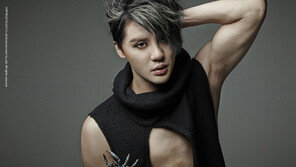 김준수 ‘플라워’, 국내외 음반차트 ‘강타’