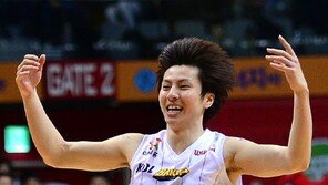 김시래 결승득점 …LG, 1승 남았다