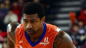 ‘해결사’에 웃고 운 전자랜드-SK