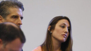 ‘18세 제자와 성관계’ 女영어교사, 또 다른 학생과는…