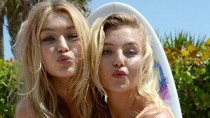 [화보] 유명 속옷브랜드 모델들, 비키니 입고 환한 미소