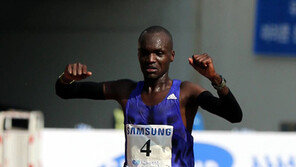 [서울국제마라톤] 케냐 에루페, 3년만에 우승… 국내 여자부 김성은, 국내1위·국제2위