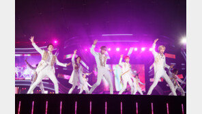 웰컴 투 샤이니 월드! 도쿄돔을 가득 메우다